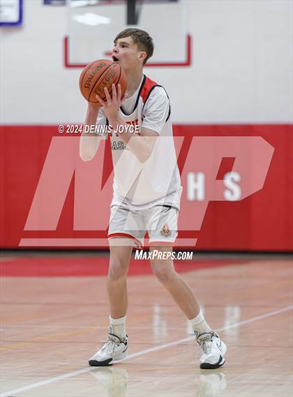 Thumbnail 1 in Penfield vs McQuaid Jesuit (Preseason) photogallery.