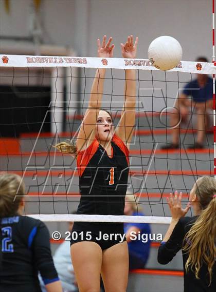 Thumbnail 3 in Davis @ Roseville photogallery.