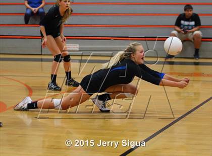 Thumbnail 2 in Davis @ Roseville photogallery.