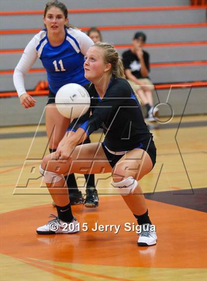 Thumbnail 3 in Davis @ Roseville photogallery.