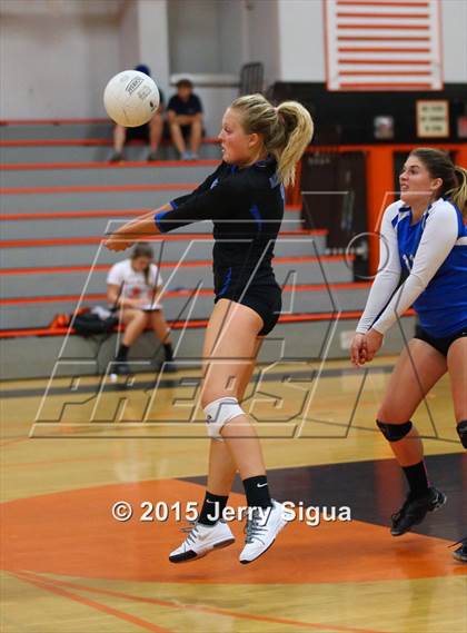 Thumbnail 3 in Davis @ Roseville photogallery.