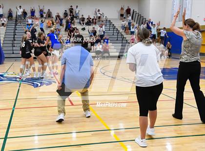 Thumbnail 1 in O'Connor vs. Hamilton photogallery.