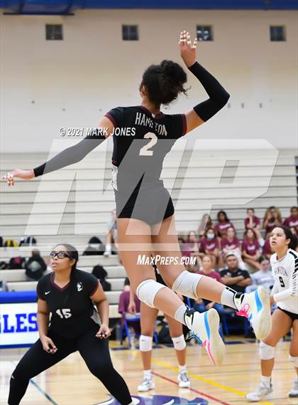 Thumbnail 3 in O'Connor vs. Hamilton photogallery.