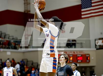 Thumbnail 3 in East St. Louis vs. Triad(IHSA 3A Sectional) photogallery.