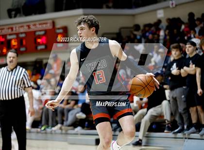 Thumbnail 2 in East St. Louis vs. Triad(IHSA 3A Sectional) photogallery.