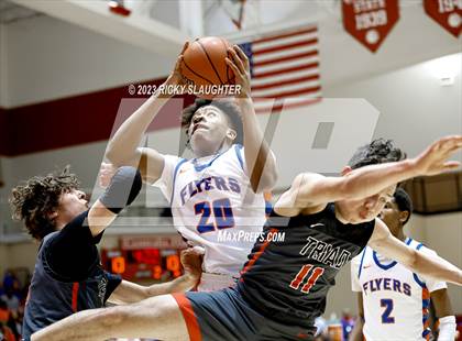 Thumbnail 2 in East St. Louis vs. Triad(IHSA 3A Sectional) photogallery.