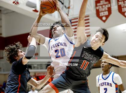 Thumbnail 1 in East St. Louis vs. Triad(IHSA 3A Sectional) photogallery.
