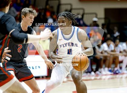Thumbnail 2 in East St. Louis vs. Triad(IHSA 3A Sectional) photogallery.