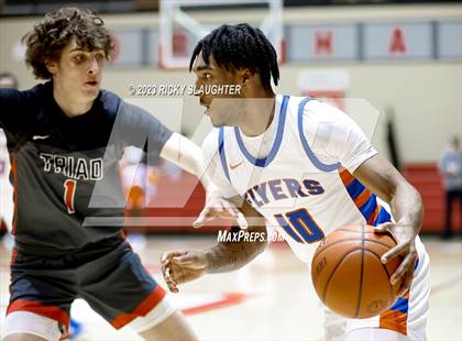 Thumbnail 2 in East St. Louis vs. Triad(IHSA 3A Sectional) photogallery.