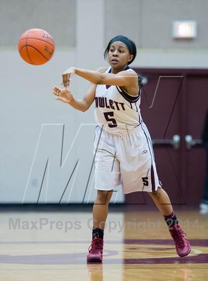 Thumbnail 2 in Garland vs Rowlett photogallery.
