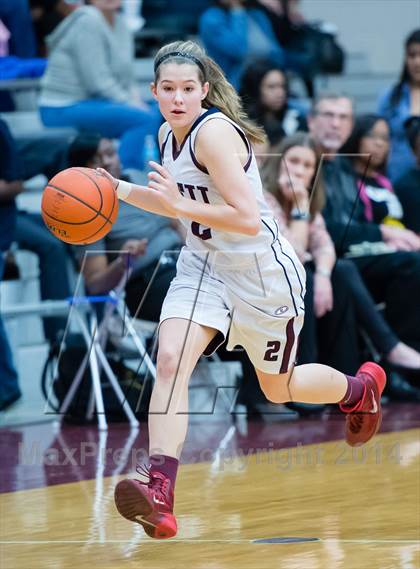 Thumbnail 3 in Garland vs Rowlett photogallery.