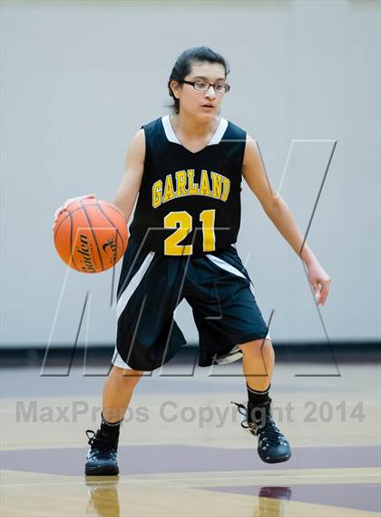 Thumbnail 3 in Garland vs Rowlett photogallery.