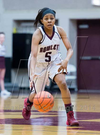 Thumbnail 3 in Garland vs Rowlett photogallery.