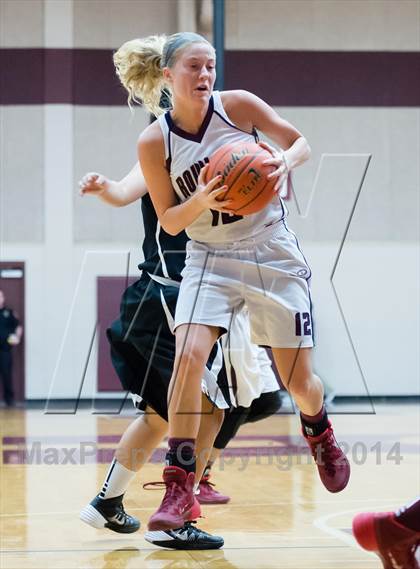 Thumbnail 2 in Garland vs Rowlett photogallery.