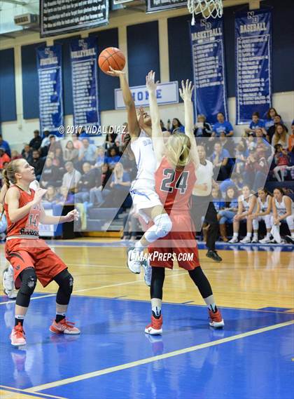 Thumbnail 1 in Vista Ridge vs. MacArthur photogallery.