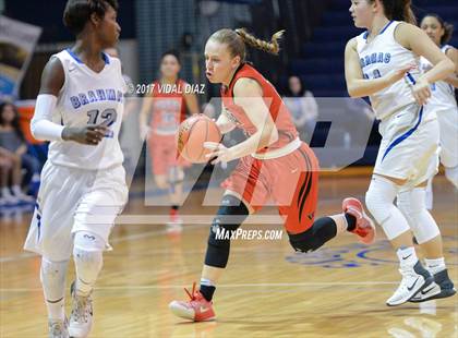 Thumbnail 1 in Vista Ridge vs. MacArthur photogallery.