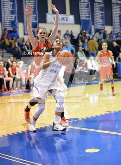 Thumbnail 1 in Vista Ridge vs. MacArthur photogallery.