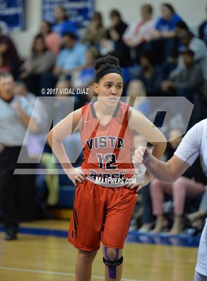 Thumbnail 2 in Vista Ridge vs. MacArthur photogallery.