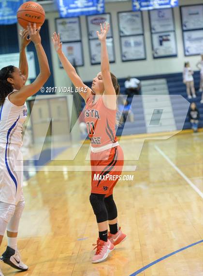 Thumbnail 3 in Vista Ridge vs. MacArthur photogallery.