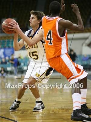 Thumbnail 1 in Gateway vs Mullen (Great 8 - 5A State Playoffs) photogallery.