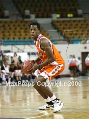 Thumbnail 3 in Gateway vs Mullen (Great 8 - 5A State Playoffs) photogallery.