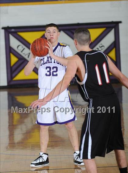 Thumbnail 2 in Clayton vs Winter (Clayton Holiday Tournament) photogallery.