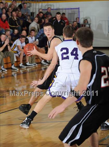 Thumbnail 2 in Clayton vs Winter (Clayton Holiday Tournament) photogallery.