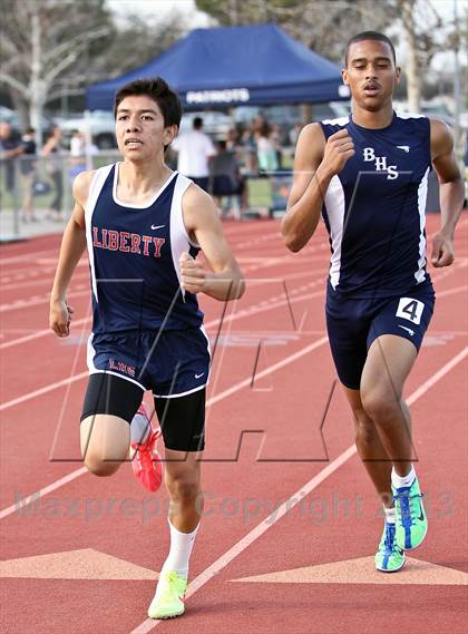 Thumbnail 2 in South West Yosemite League Meet #1 (1600m) photogallery.