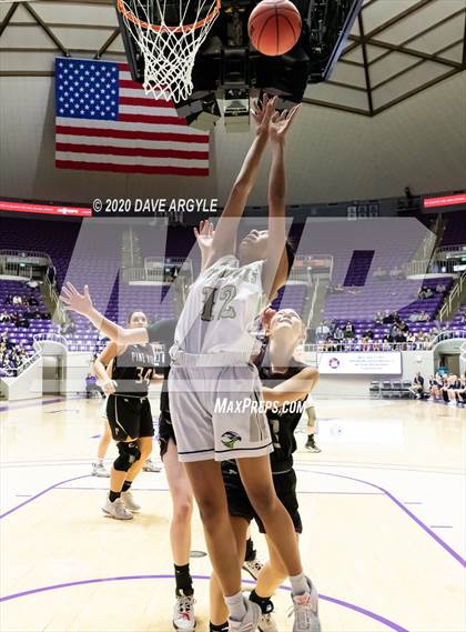 Thumbnail 2 in Pine View vs. Ridgeline (UHSAA 4A Quarterfinal) photogallery.