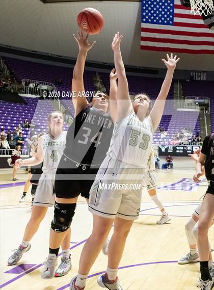 Thumbnail 3 in Pine View vs. Ridgeline (UHSAA 4A Quarterfinal) photogallery.