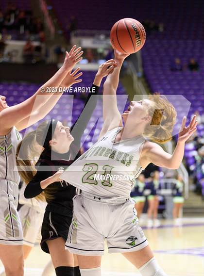 Thumbnail 2 in Pine View vs. Ridgeline (UHSAA 4A Quarterfinal) photogallery.