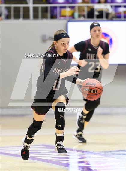 Thumbnail 2 in Pine View vs. Ridgeline (UHSAA 4A Quarterfinal) photogallery.