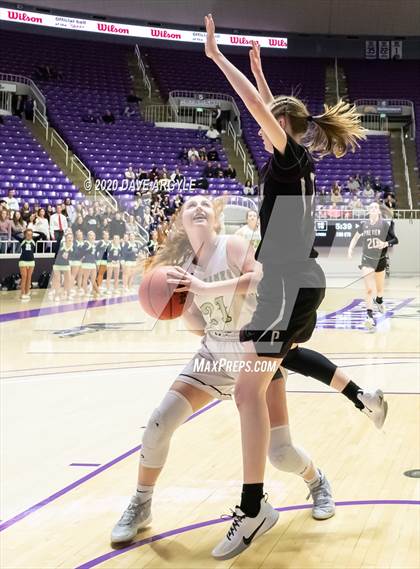 Thumbnail 3 in Pine View vs. Ridgeline (UHSAA 4A Quarterfinal) photogallery.