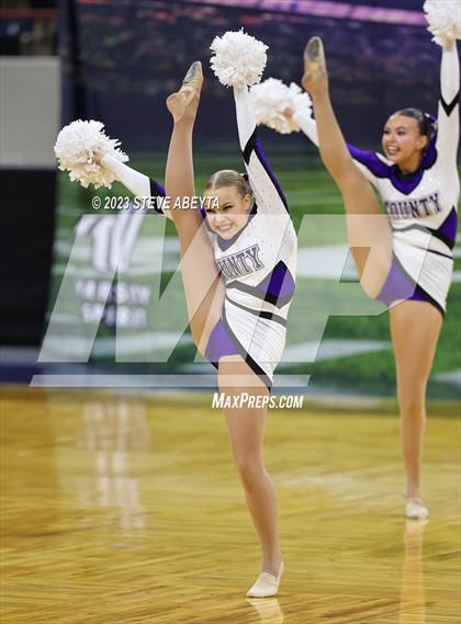 Thumbnail 1 in Douglas County CHSAA Spirit Poms photogallery.