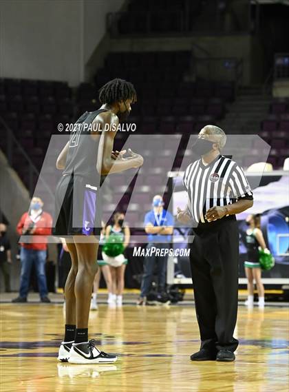 Thumbnail 2 in St. Mary's vs. Lutheran (CHSAA 3A State Final) photogallery.