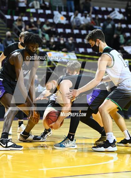 Thumbnail 2 in St. Mary's vs. Lutheran (CHSAA 3A State Final) photogallery.