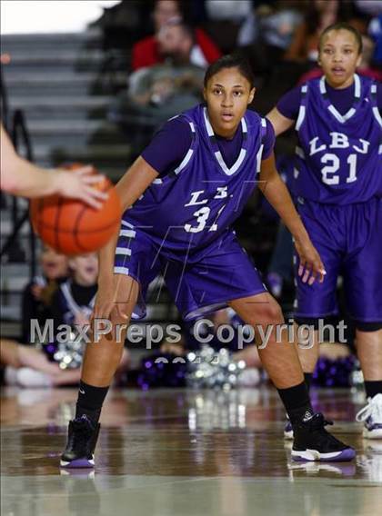 Thumbnail 3 in Canyon vs. Johnson (UIL 4A Final) photogallery.