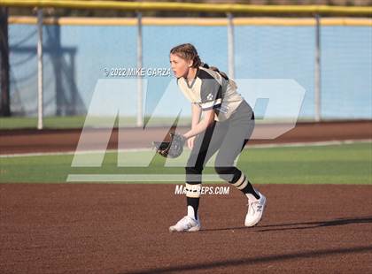 Thumbnail 2 in Andover Central @ Eisenhower photogallery.
