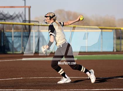 Thumbnail 3 in Andover Central @ Eisenhower photogallery.