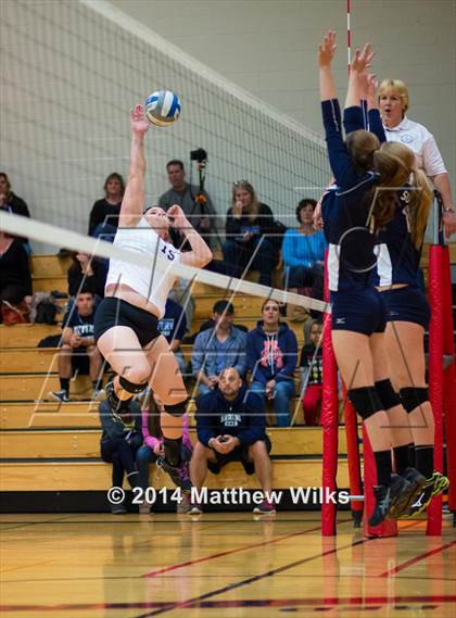 Thumbnail 3 in Suffern vs Corning (NYSPHSAA Class AA Regional Final) photogallery.