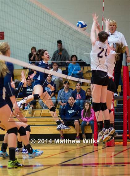 Thumbnail 2 in Suffern vs Corning (NYSPHSAA Class AA Regional Final) photogallery.