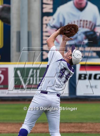 Thumbnail 2 in College Park vs. De La Salle photogallery.