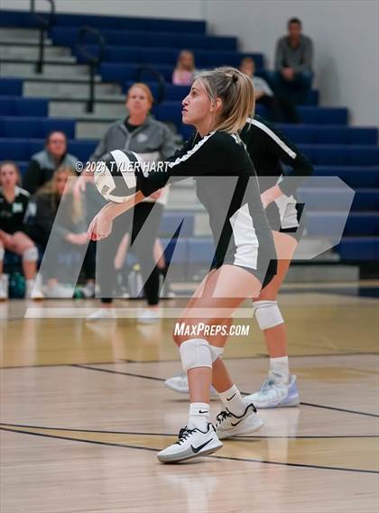 Thumbnail 3 in Monrovia vs. Tri-West Hendricks (IHSAA 3A Sectional Semi-Final) photogallery.