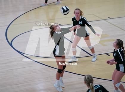 Thumbnail 3 in Monrovia vs. Tri-West Hendricks (IHSAA 3A Sectional Semi-Final) photogallery.