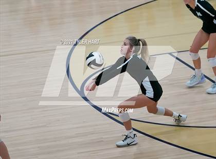 Thumbnail 3 in Monrovia vs. Tri-West Hendricks (IHSAA 3A Sectional Semi-Final) photogallery.