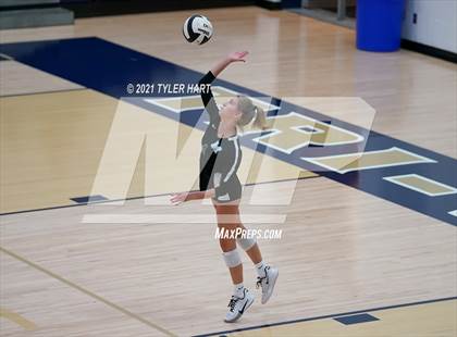 Thumbnail 3 in Monrovia vs. Tri-West Hendricks (IHSAA 3A Sectional Semi-Final) photogallery.
