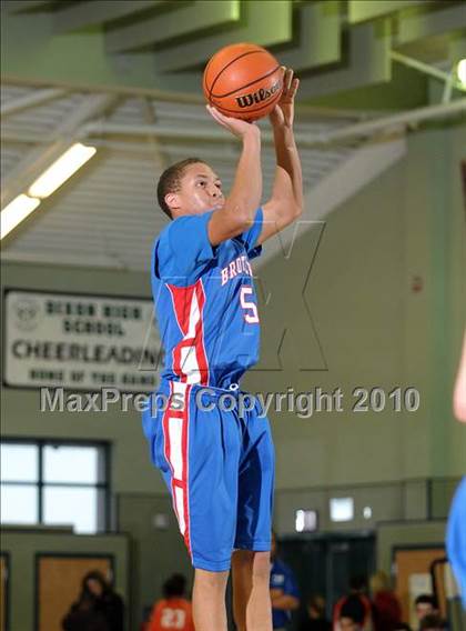 Thumbnail 3 in Christian Brothers vs. Lodi (Ram Jam Winter Classic) photogallery.