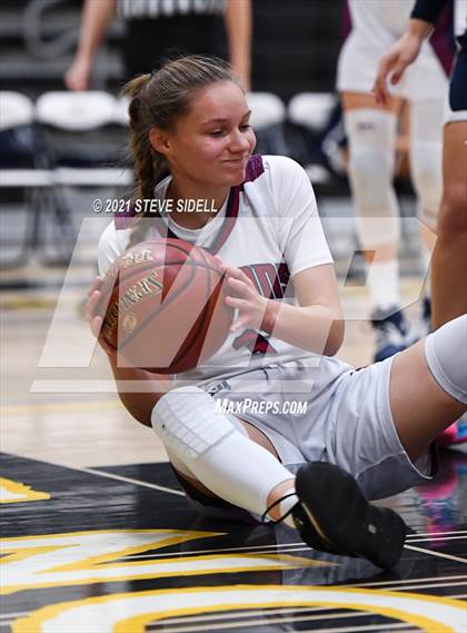 Thumbnail 2 in Scripps Ranch vs. Madison photogallery.