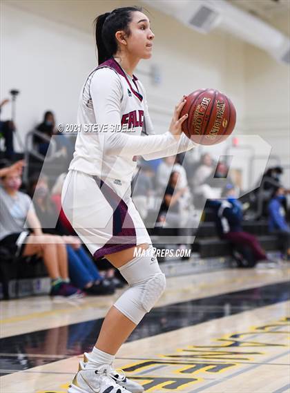 Thumbnail 2 in Scripps Ranch vs. Madison photogallery.