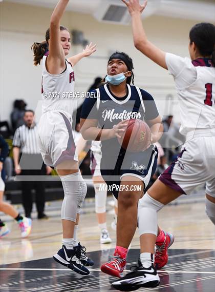 Thumbnail 1 in Scripps Ranch vs. Madison photogallery.